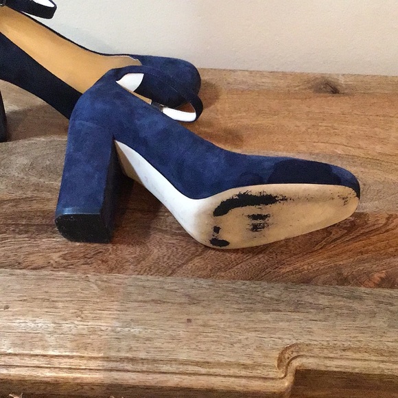 361 👠Ivanka Trump Blue Suede Heels👠 - Picture 5 of 8